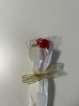 6 Chocolate roses