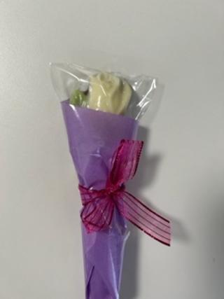 1 Dozen Chocolate Roses