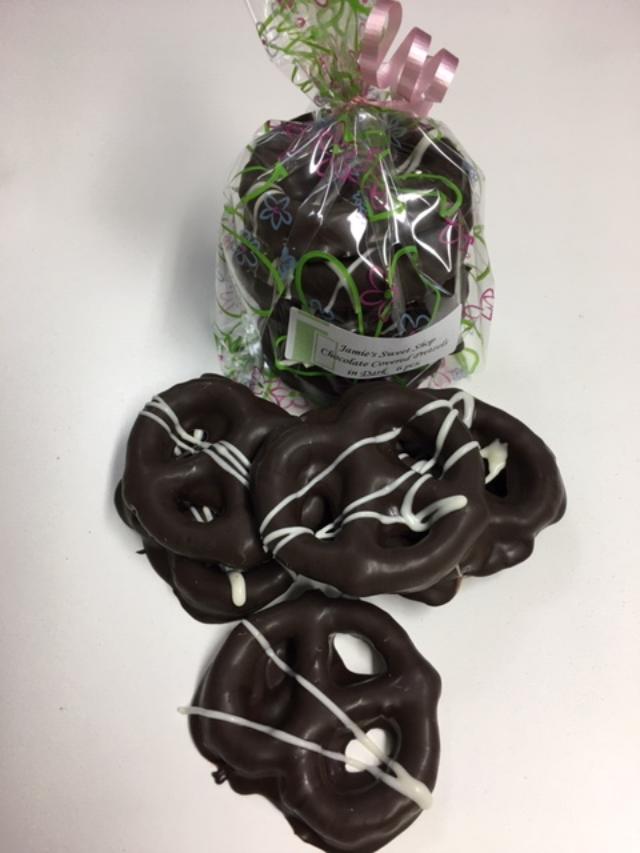 Chocolate Covered Pretzels 6 pcs.