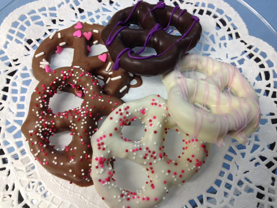 Chocolate Covered Pretzels 6 pcs.