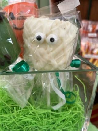 Marshmallow heads