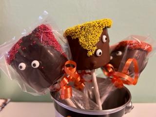 Marshmallow heads